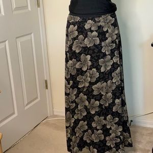 🤩.  Jones New York Wrap Skirt (long)